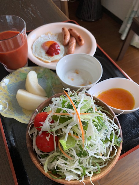 生野菜たっぷり朝食メニュー